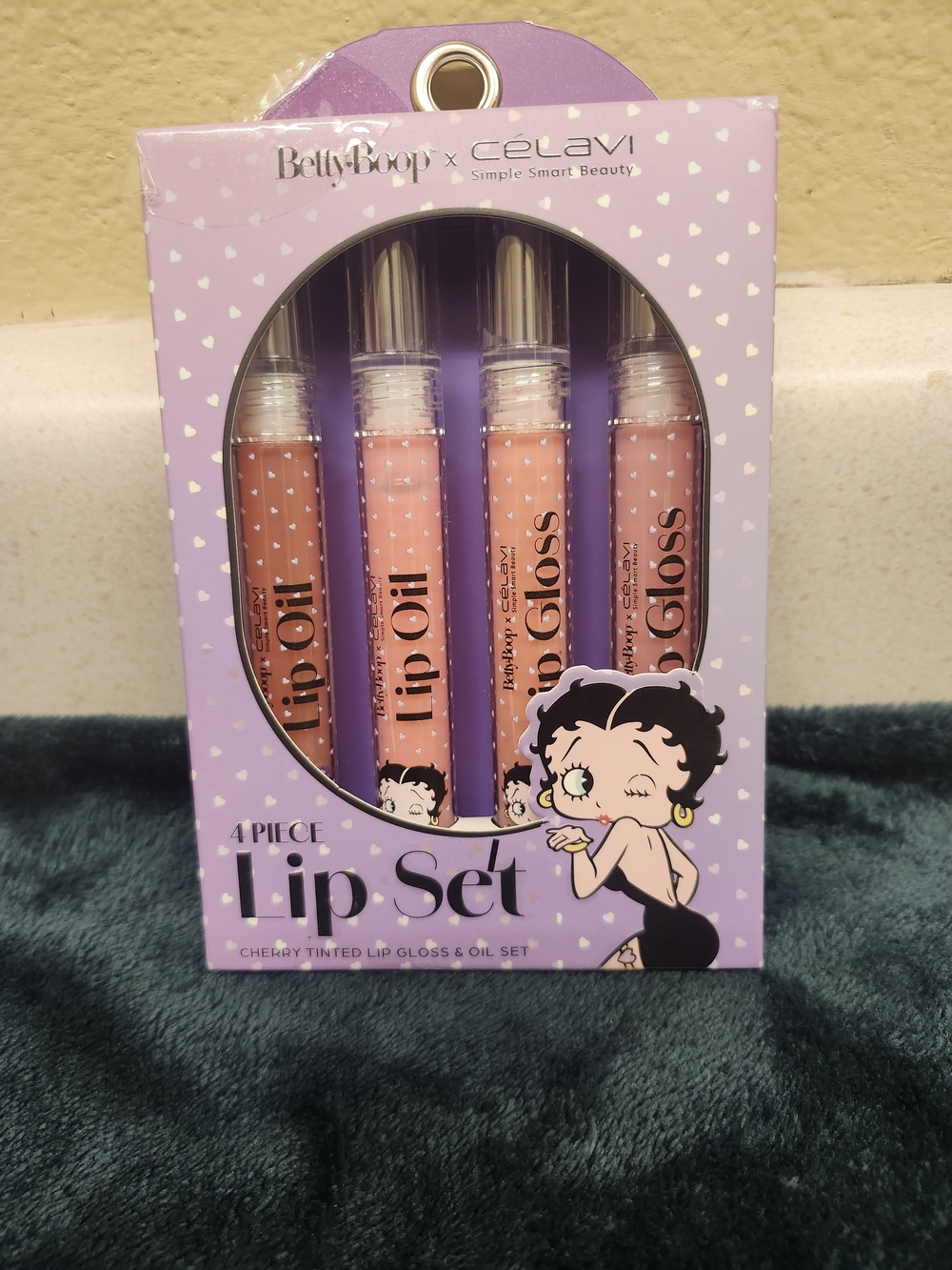 Betty Boop 4-Piece Tinted Lip Gloss & Oil Set - Peachy Pink Shades